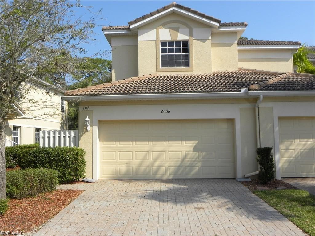 6020 Jonathans Bay CIR 102 FORT MYERS, FL 33908