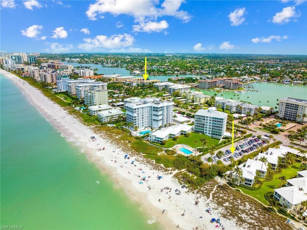 2900 Gulf Shore BLVD N 413 NAPLES, FL 34103