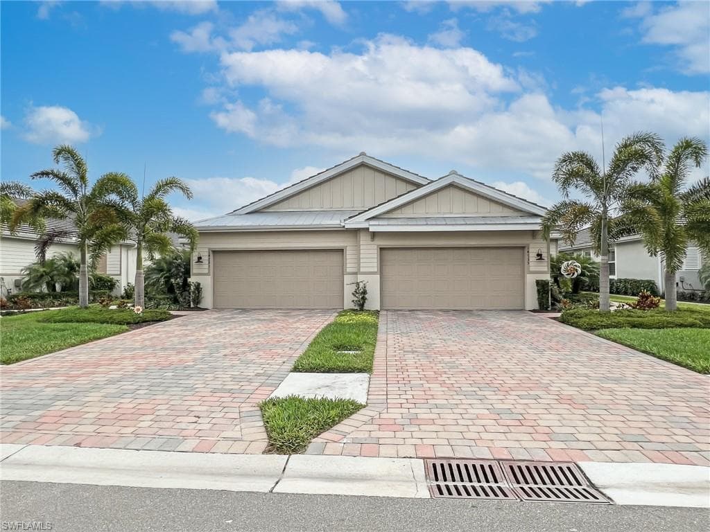 14731 Edgewater CIR NAPLES, FL 34114