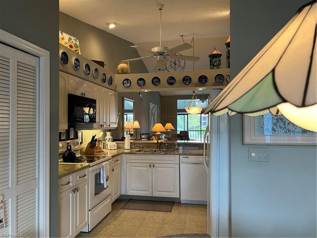 488 Veranda WAY N D204 NAPLES, FL 34104