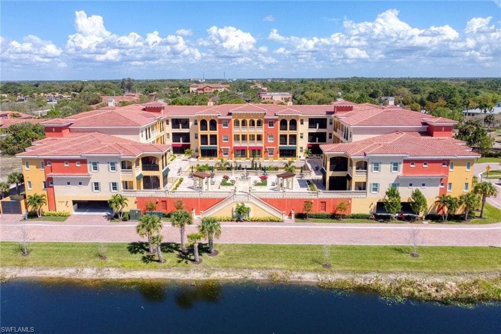 21490 Strada Nuova CIR 202 ESTERO, FL 33928