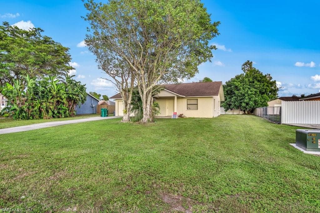1814 42nd TER SW NAPLES, FL 34116