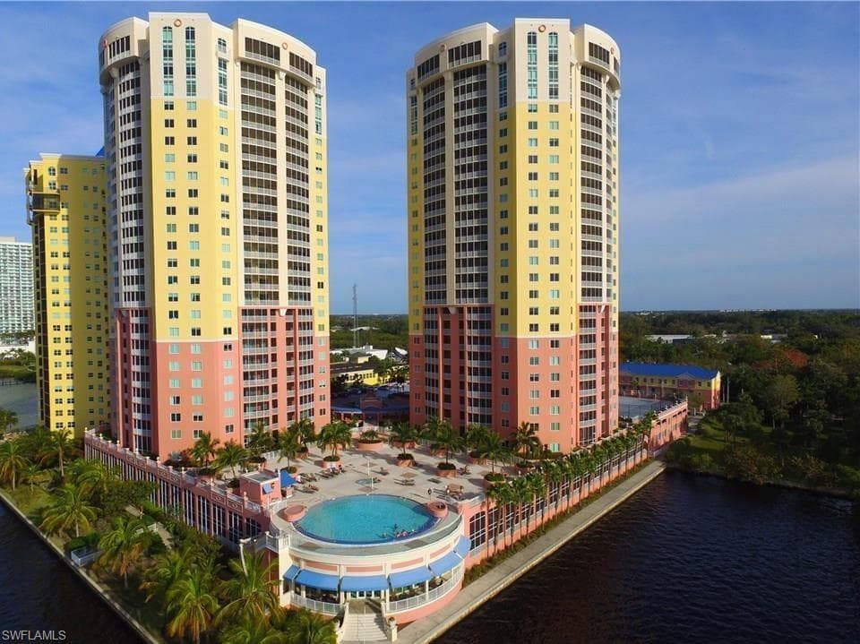 2745 1st ST 306 FORT MYERS, FL 33916