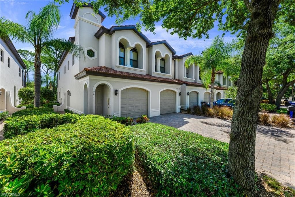 27021 Serrano WAY 101 BONITA SPRINGS, FL 34135