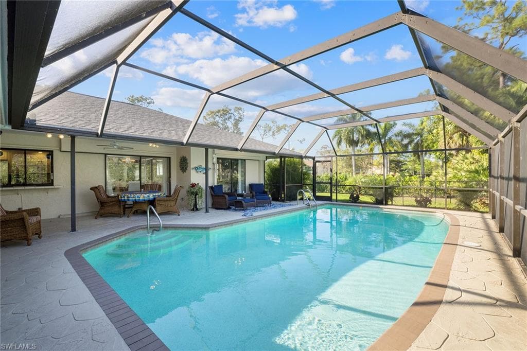 2549 Kings Lake BLVD NAPLES, FL 34112