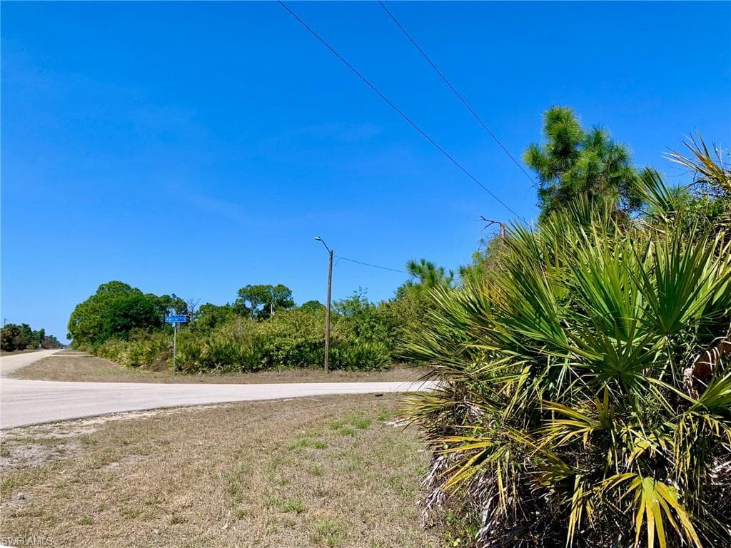 1105 Jaguar BLVD LEHIGH ACRES, FL 33974