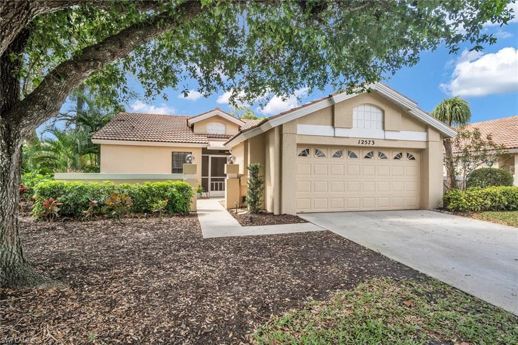12573 Glen Hollow DR BONITA SPRINGS, FL 34135