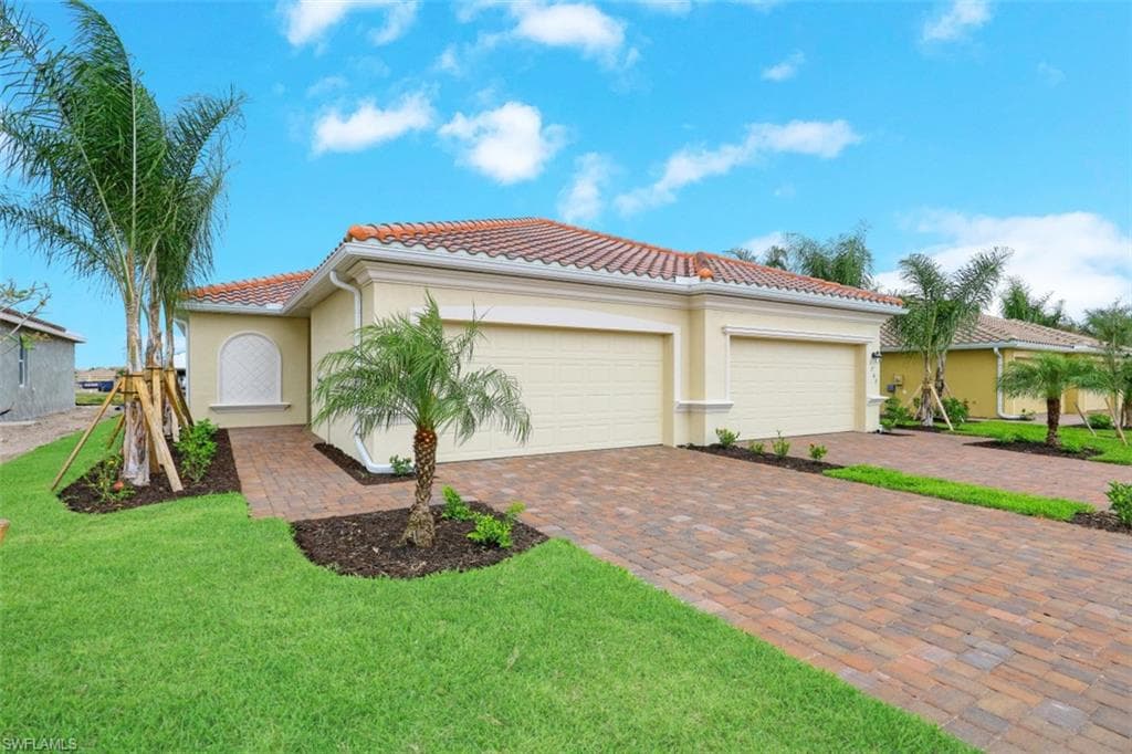 1763 Alameda DR NAPLES, FL 34120