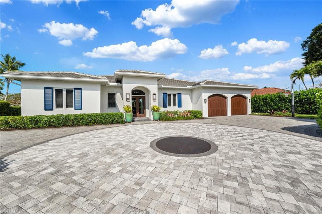 1515 Mandarin RD NAPLES, FL 34102