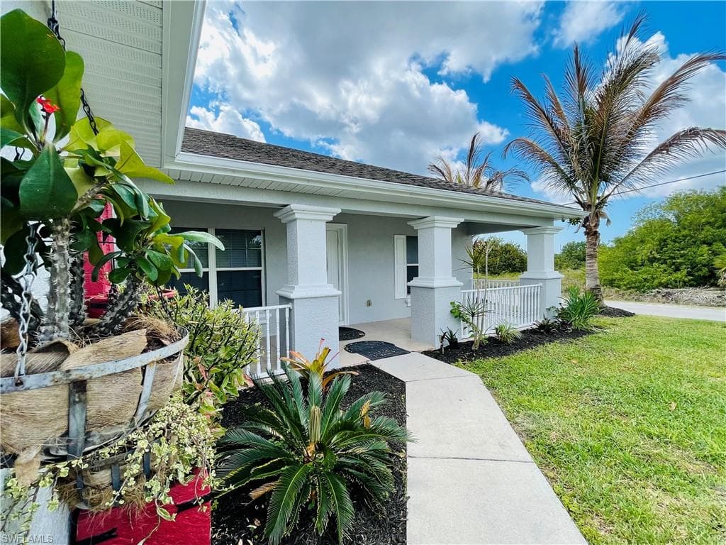 2517 42nd ST SW LEHIGH ACRES, FL 33976