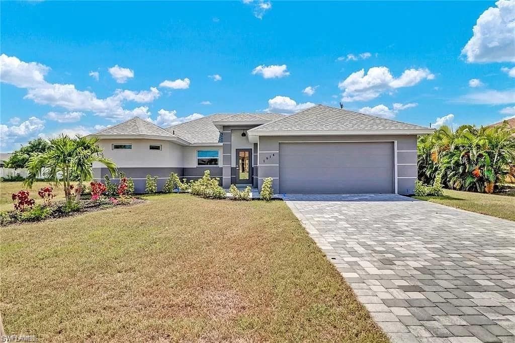 2536 SW 11th CT CAPE CORAL, FL 33914