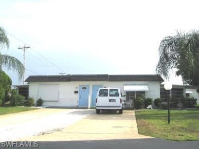 3 Hamlin CT LEHIGH ACRES, FL 33936