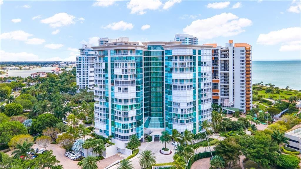 4255 Gulf Shore BLVD N 405 NAPLES, FL 34103