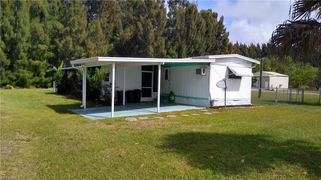 4966 Curlew DR ST. JAMES CITY, FL 33956