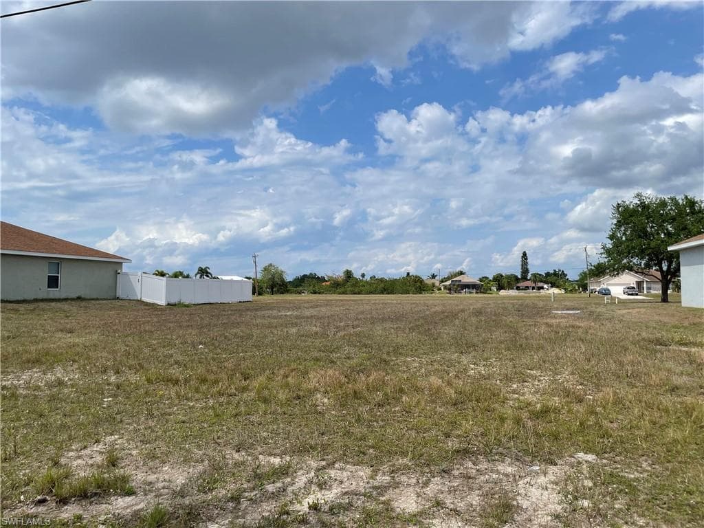 2623 NW 13th ST CAPE CORAL, FL 33993