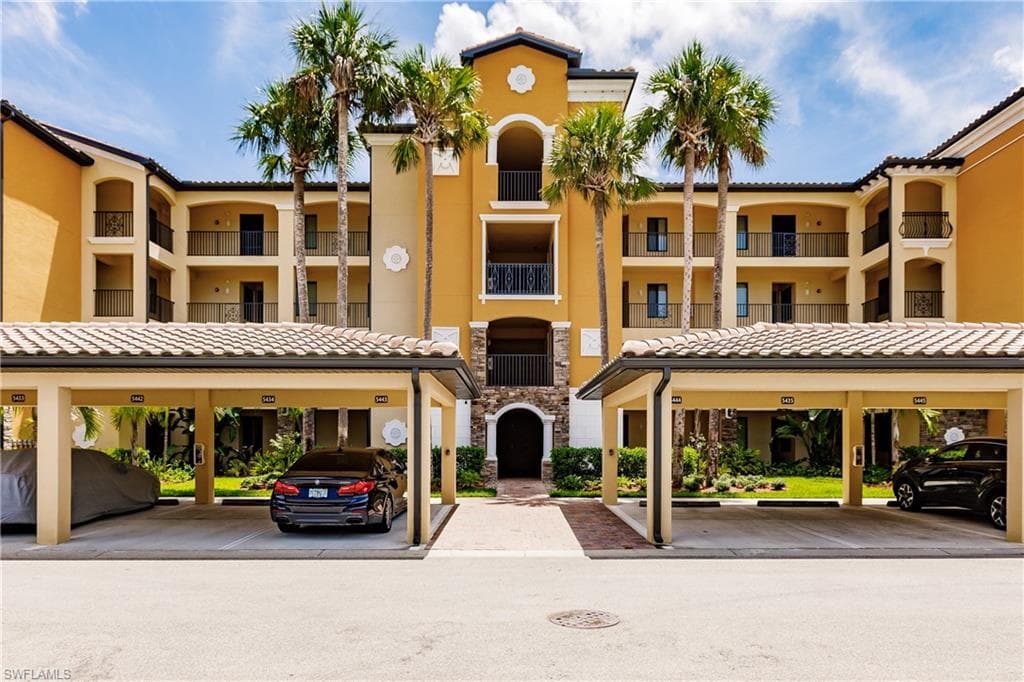 9596 Trevi CT 5434 NAPLES, FL 34113