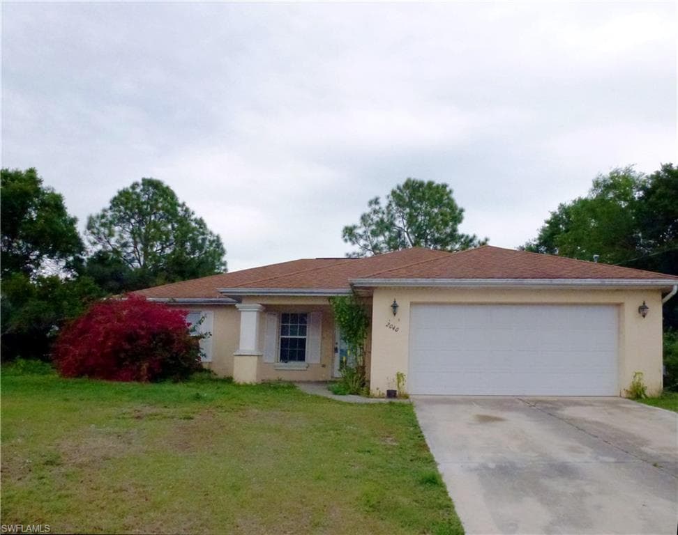 2040 Wanda AVE N LEHIGH ACRES, FL 33971