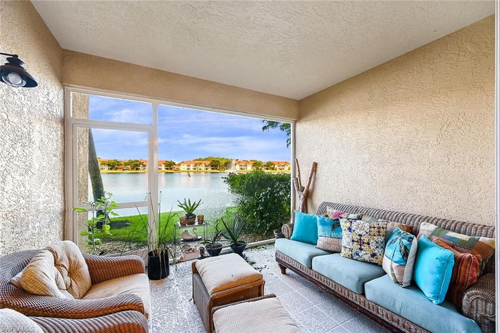 6384 Huntington Lakes CIR 102 NAPLES, FL 34119