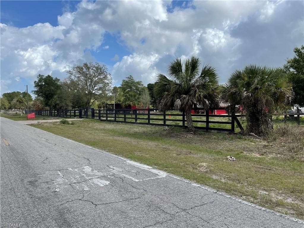 635 S Hacienda ST MONTURA RANCHES, FL 33440