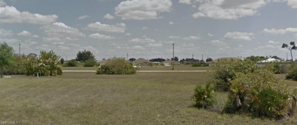 1743 NW 8th PL CAPE CORAL, FL 33993