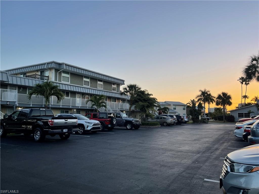 7760 Buccaneer DR C8 FORT MYERS BEACH, FL 33931