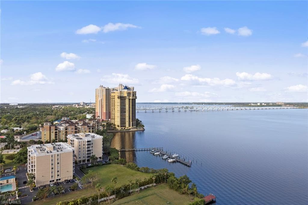 3000 Oasis Grand BLVD 1907 FORT MYERS, FL 33916