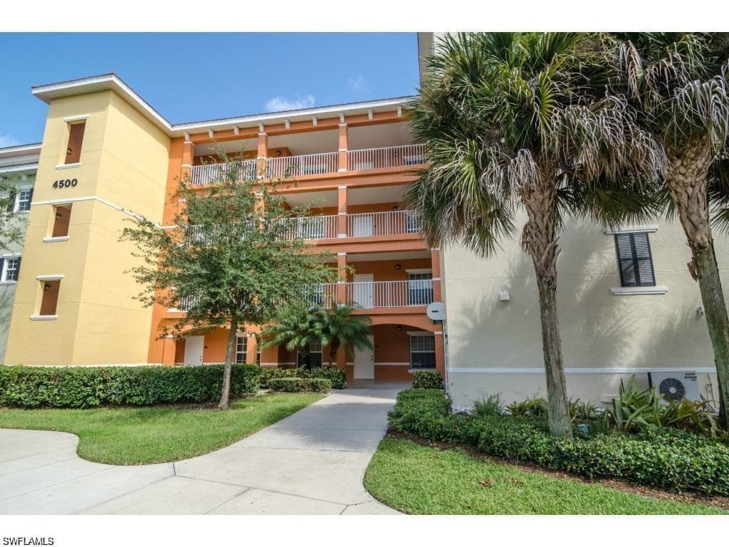 4500 Botanical Place CIR 303 NAPLES, FL 34112