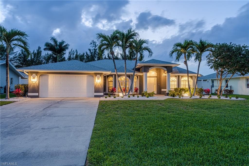 2124 SE 5th PL CAPE CORAL, FL 33990