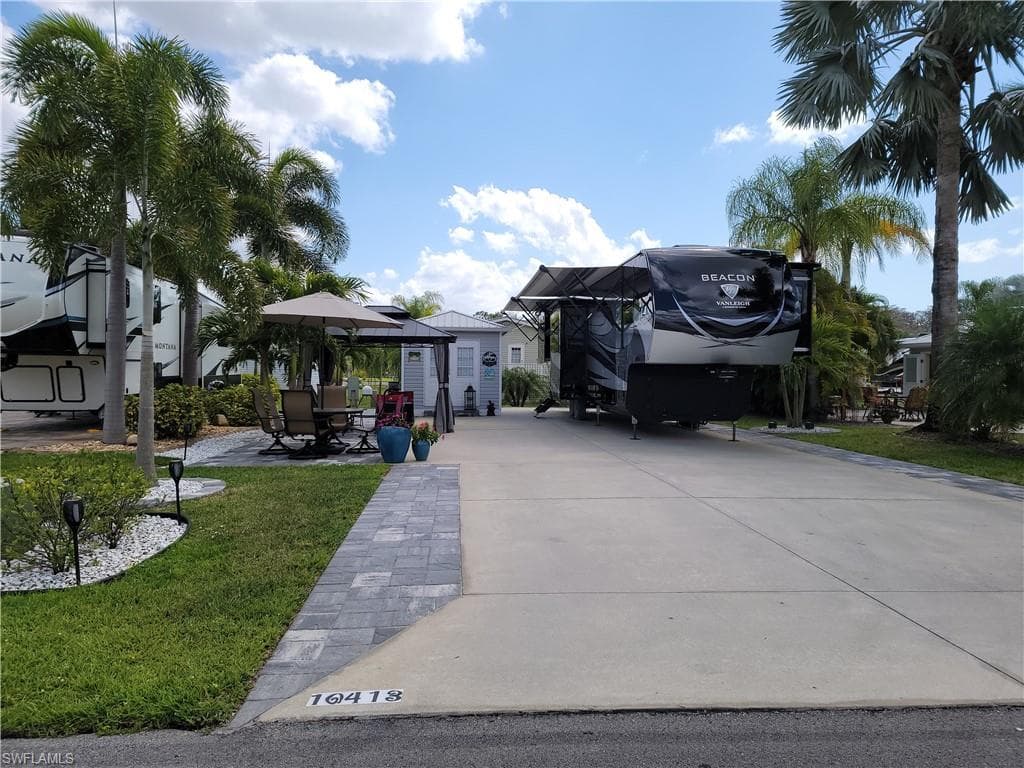 10413 Nightwood DR FORT MYERS, FL 33905