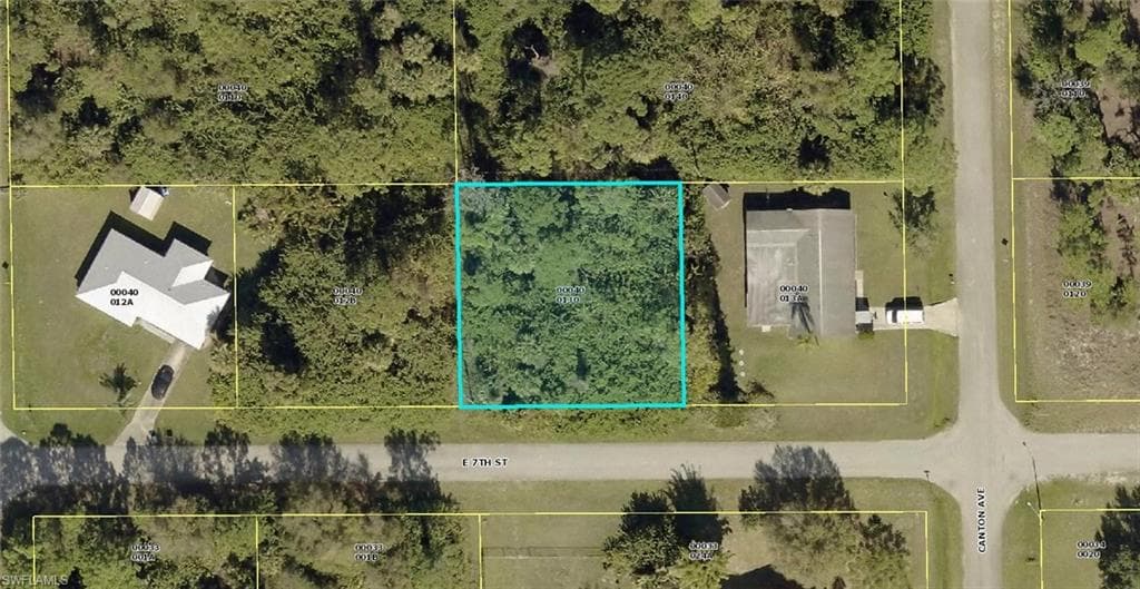 3105 E 7th ST LEHIGH ACRES, FL 33972