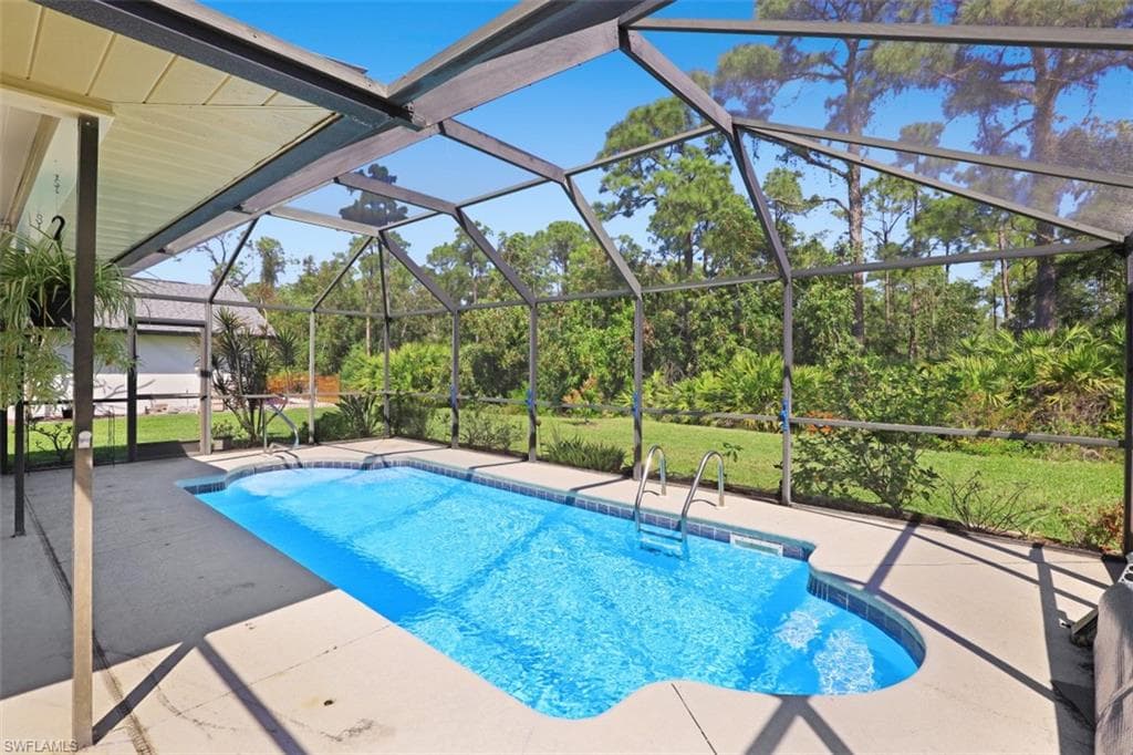 2207 SW 38th TER CAPE CORAL, FL 33914