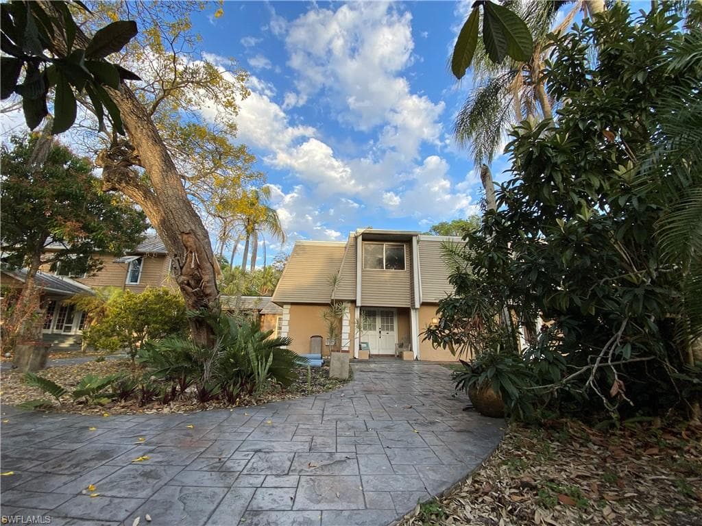 2222 Unity AVE FORT MYERS, FL 33901