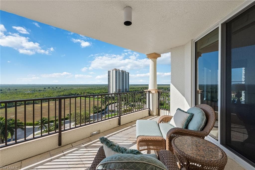 1050 Borghese LN 901 NAPLES, FL 34114
