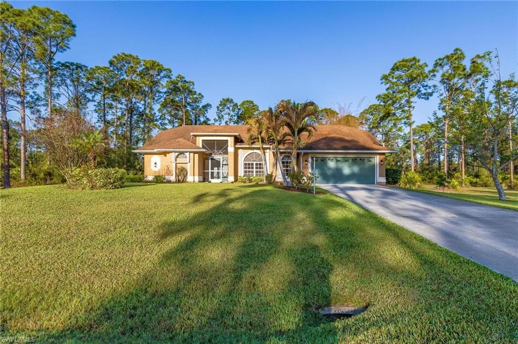 2103 Columbus AVE ALVA, FL 33920