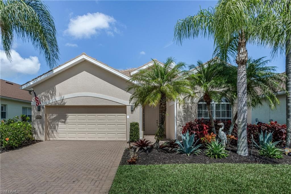 3947 Jasmine Lake CIR NAPLES, FL 34119