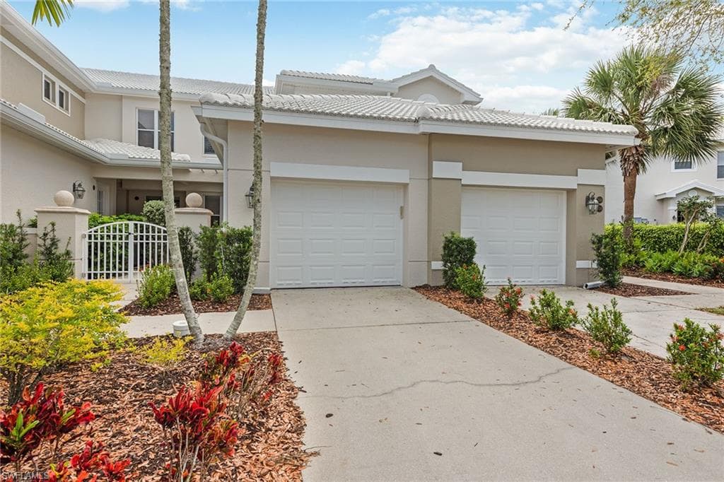 4630 Hawks Nest DR 104 NAPLES, FL 34114