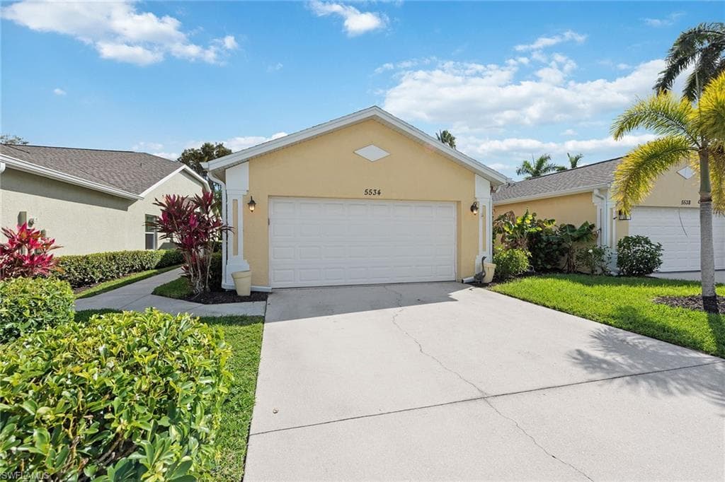 5534 Greenwood CIR NAPLES, FL 34112
