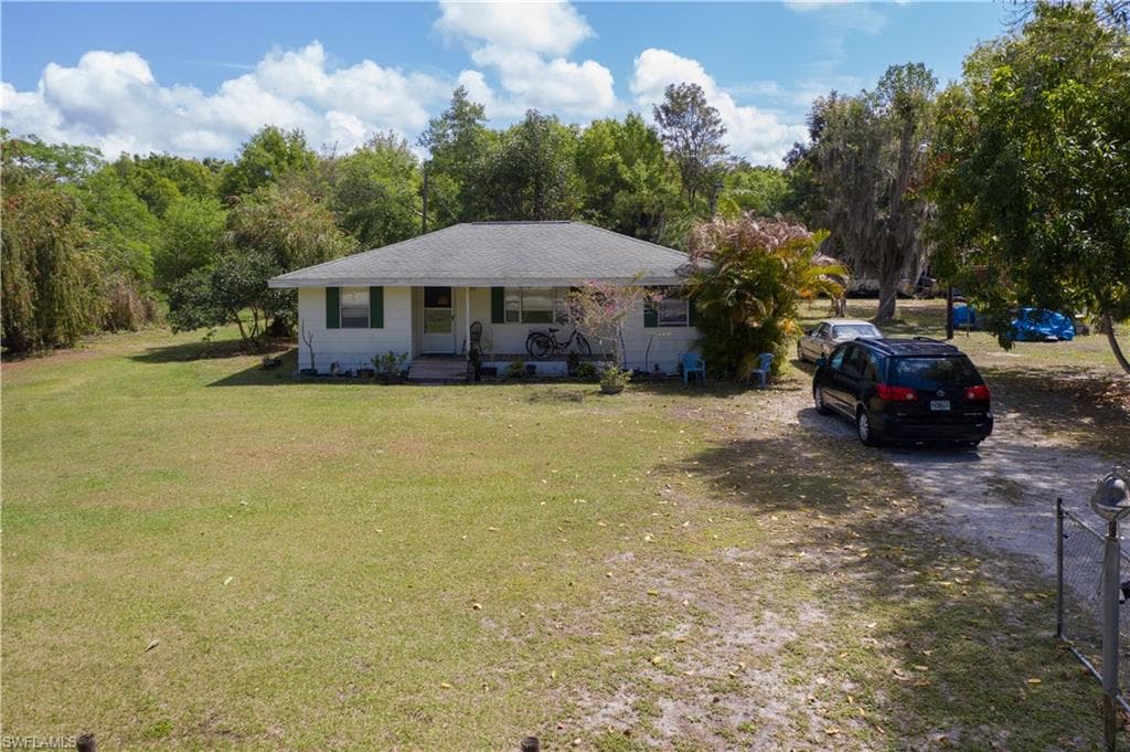 19790 Huber RD NORTH FORT MYERS, FL 33917