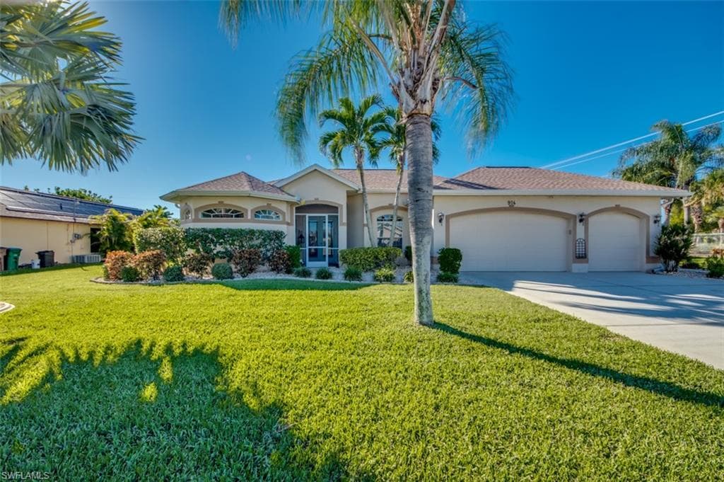 904 SE 15th TER CAPE CORAL, FL 33990
