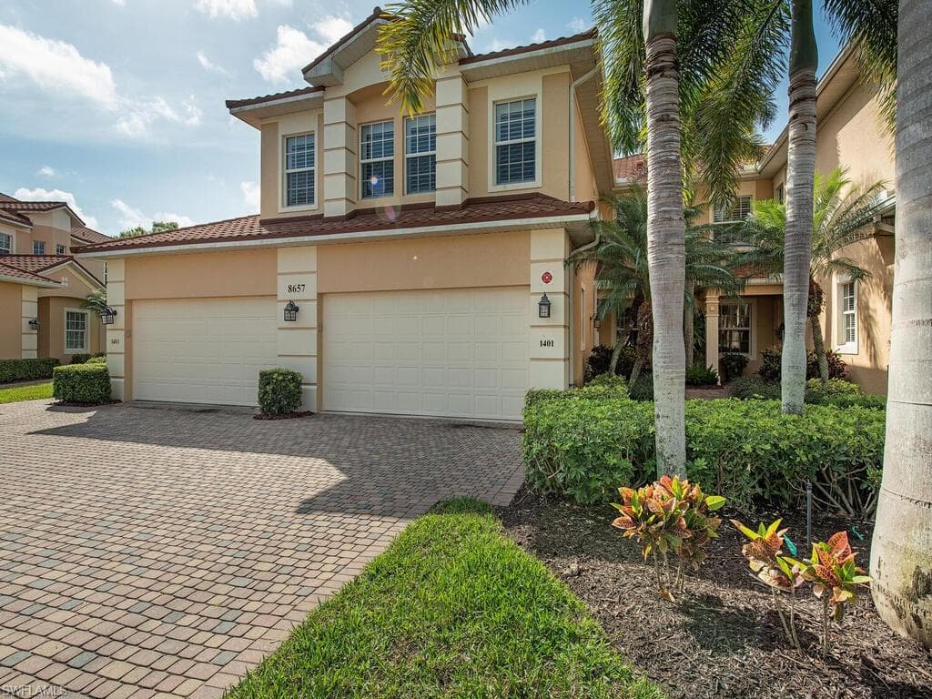 8657 Champions PT 1401 NAPLES, FL 34113