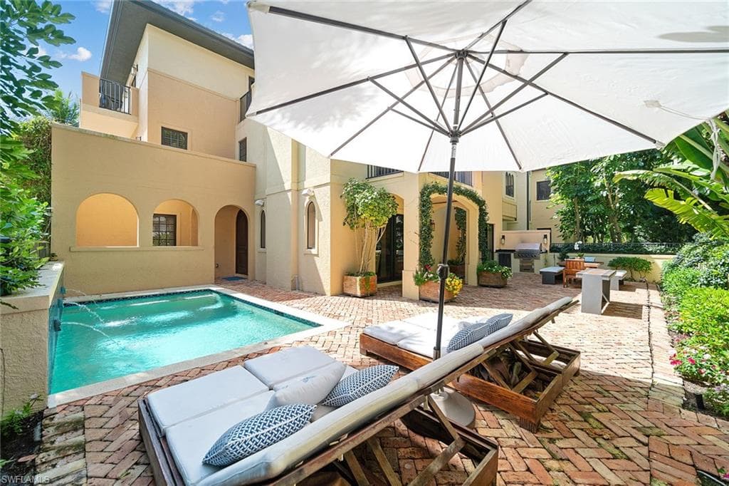 270 5th AVE S H-2 NAPLES, FL 34102