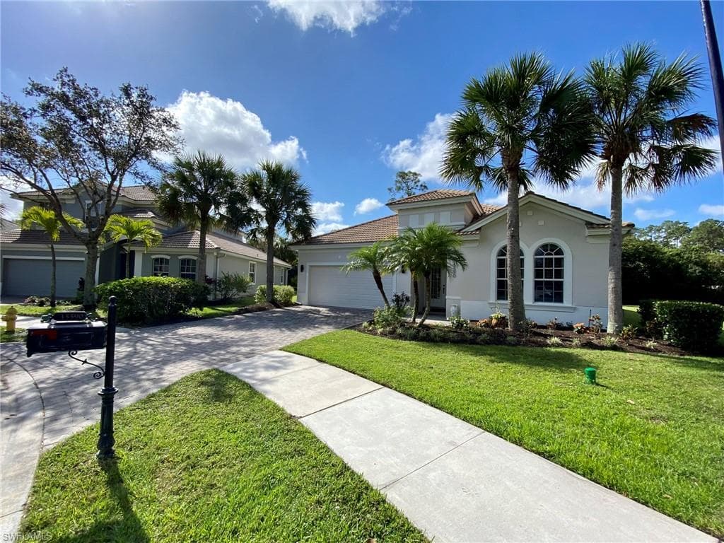 15590 Vallecas LN NAPLES, FL 34110