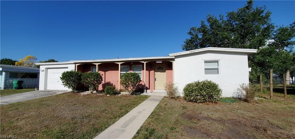 2216 Conway BLVD PORT CHARLOTTE, FL 33952