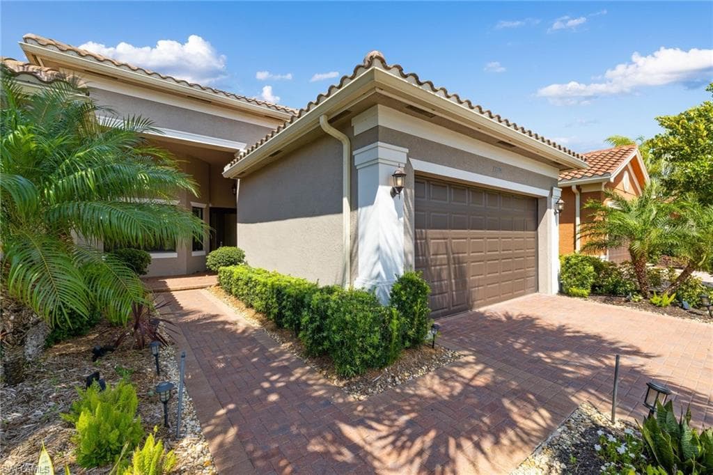 13398 Silktail DR NAPLES, FL 34109