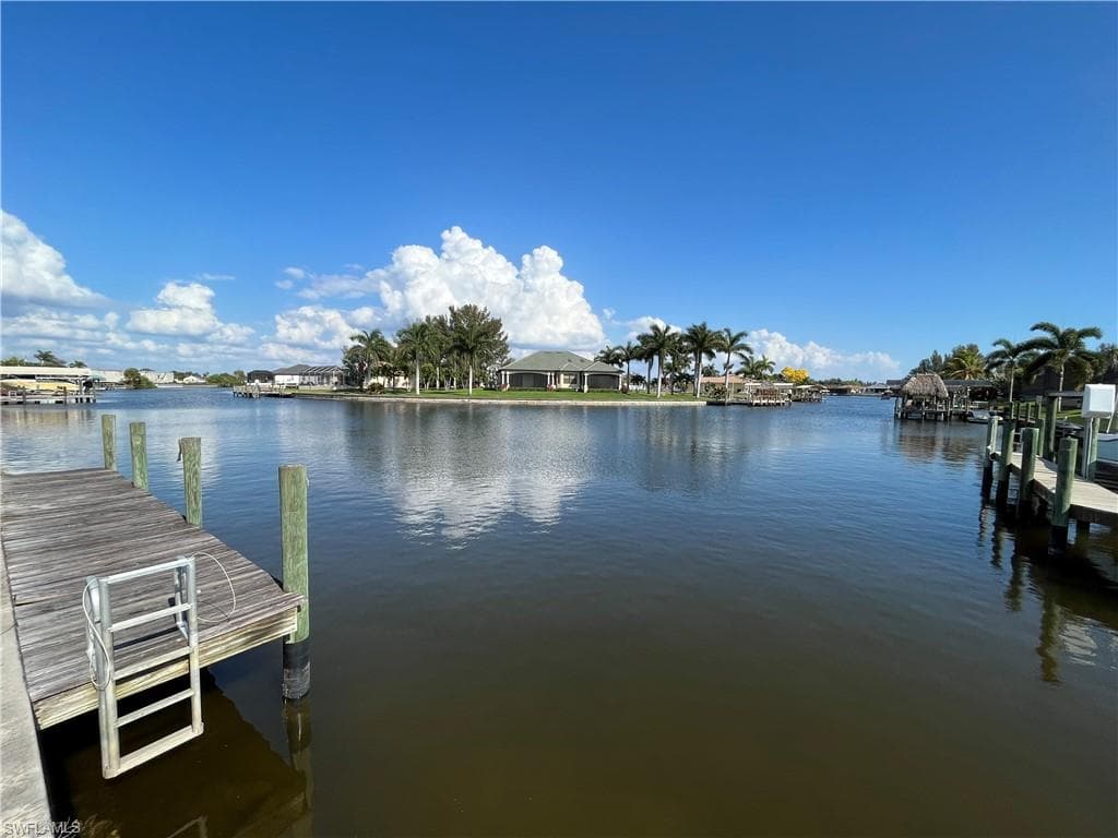 3320 SW 3rd LN CAPE CORAL, FL 33991