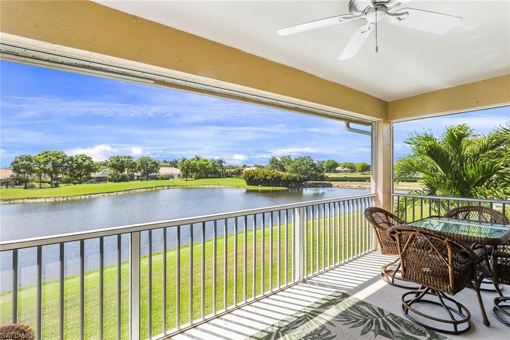 6821 Ascot DR 202 NAPLES, FL 34113