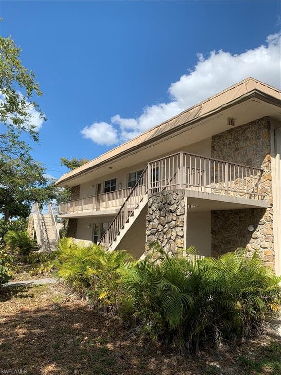 1560 Colonial BLVD 122 FORT MYERS, FL 33907