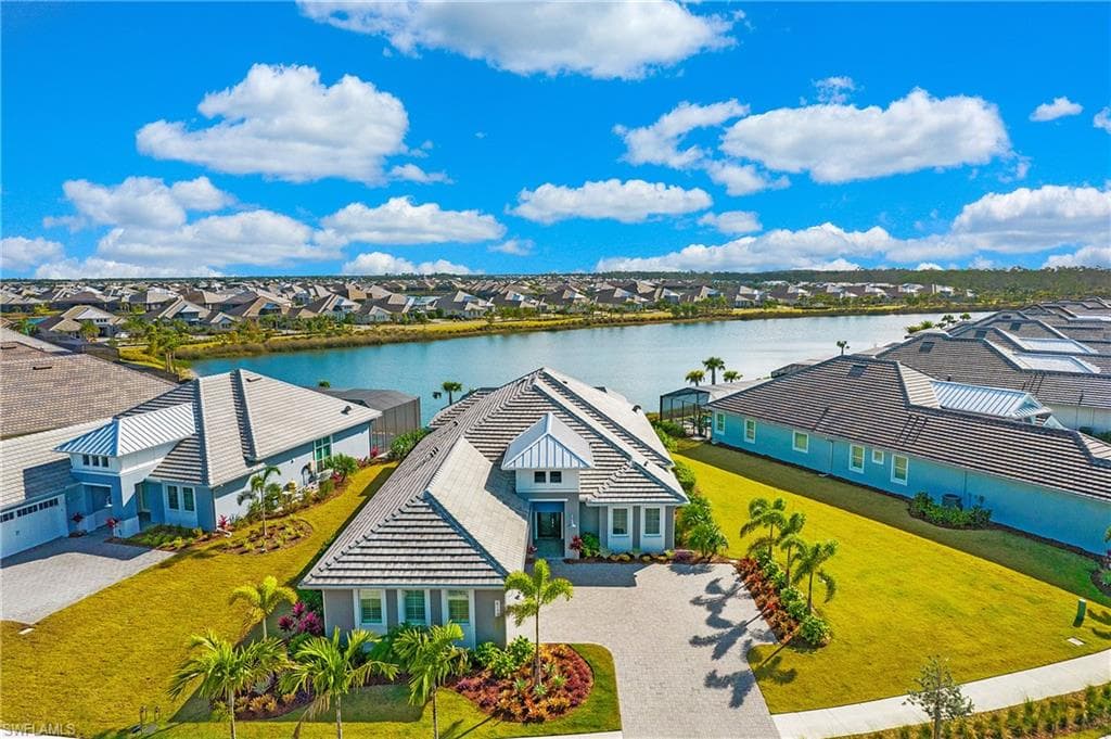 6137 Megans Bay DR NAPLES, FL 34113
