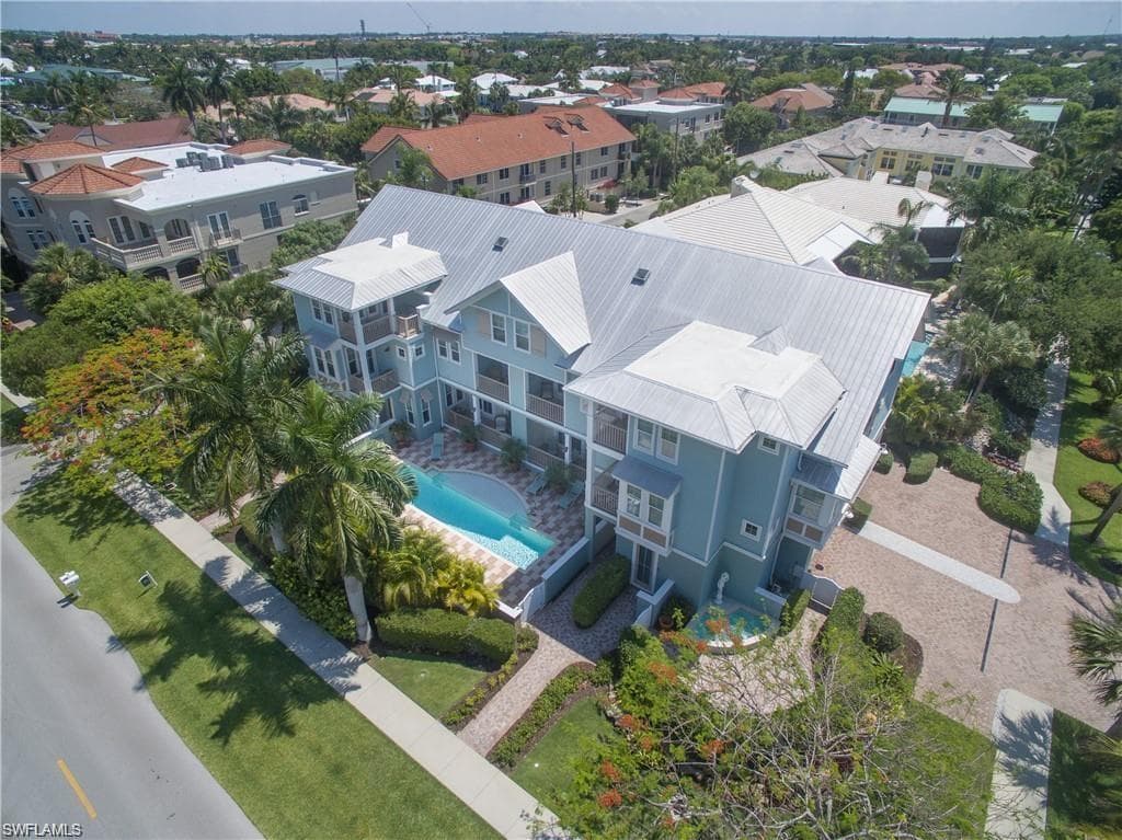 1075 4th ST S 3 NAPLES, FL 34102