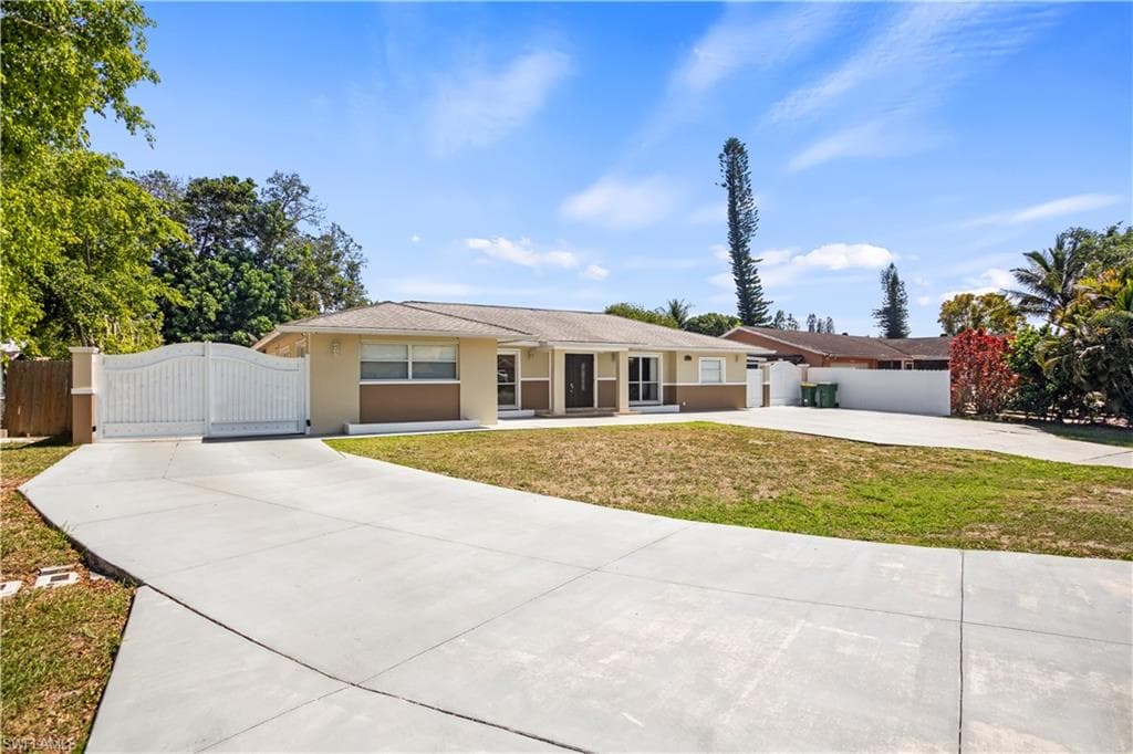 2022 44th TER SW NAPLES, FL 34116